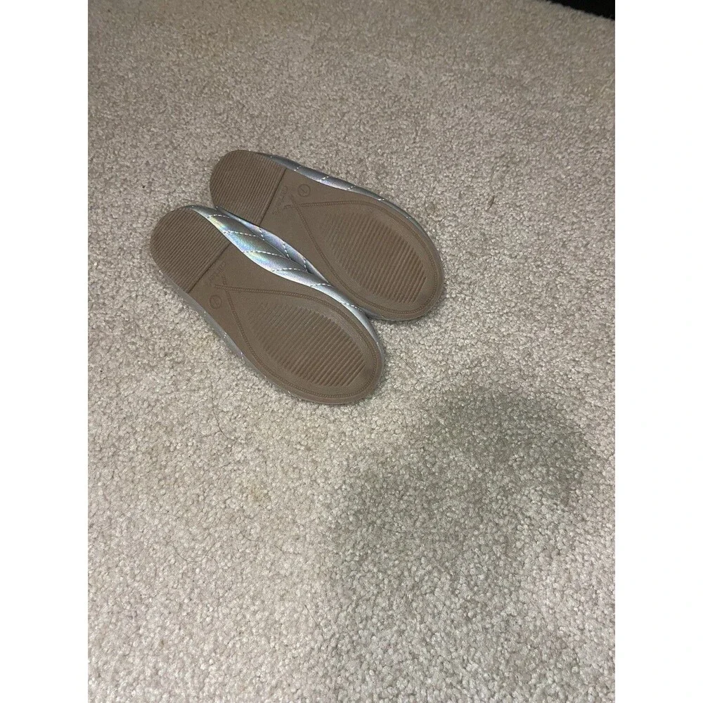 Carter’s Toddler Girls Silver Metallic Flats Dress Shoes Bow Size 7C Wedding